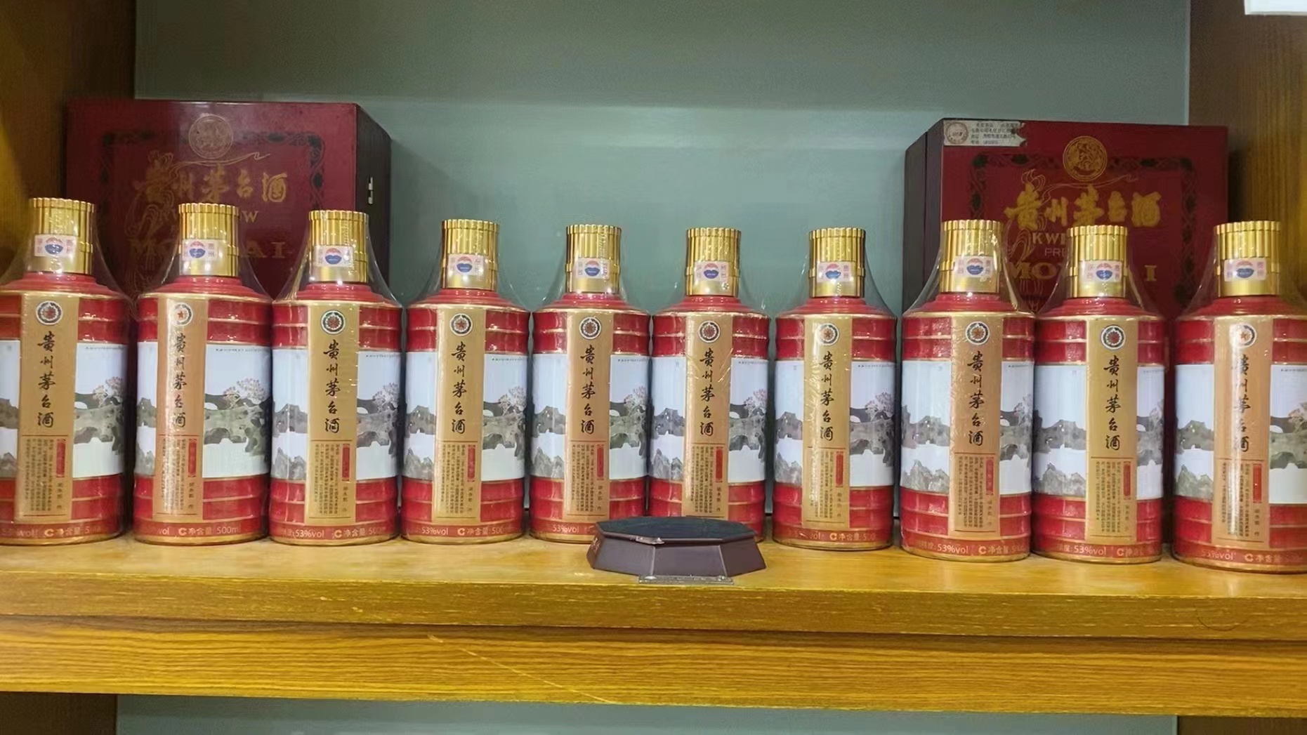 昆玉回收50年茅台礼盒多少钱（最新更新行情）